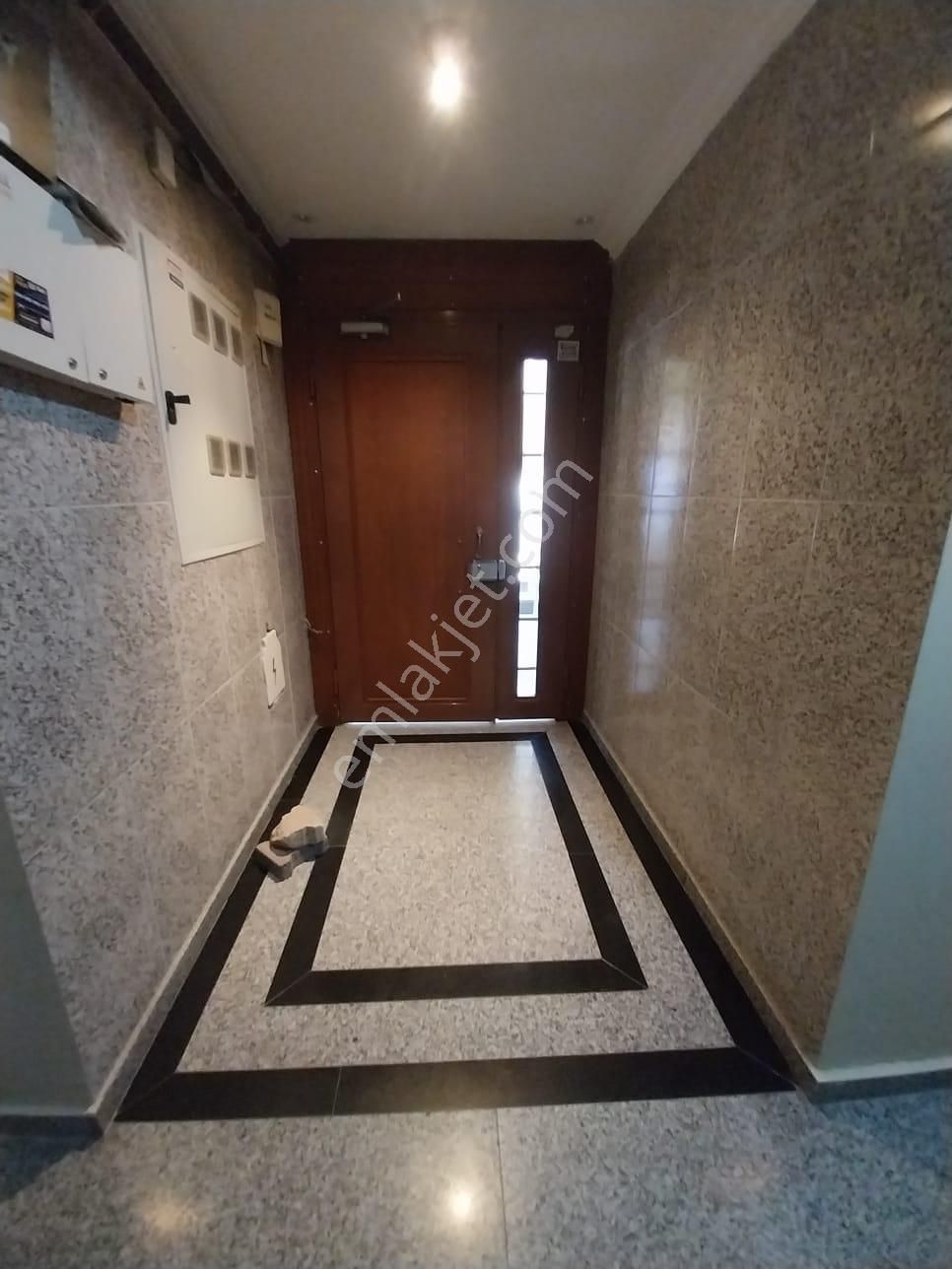 Avcılar Cihangir Kiralık Daire  CİHANGİR MEŞRUDİYET CADDESİ 1+1 KİRALIK DAİRE