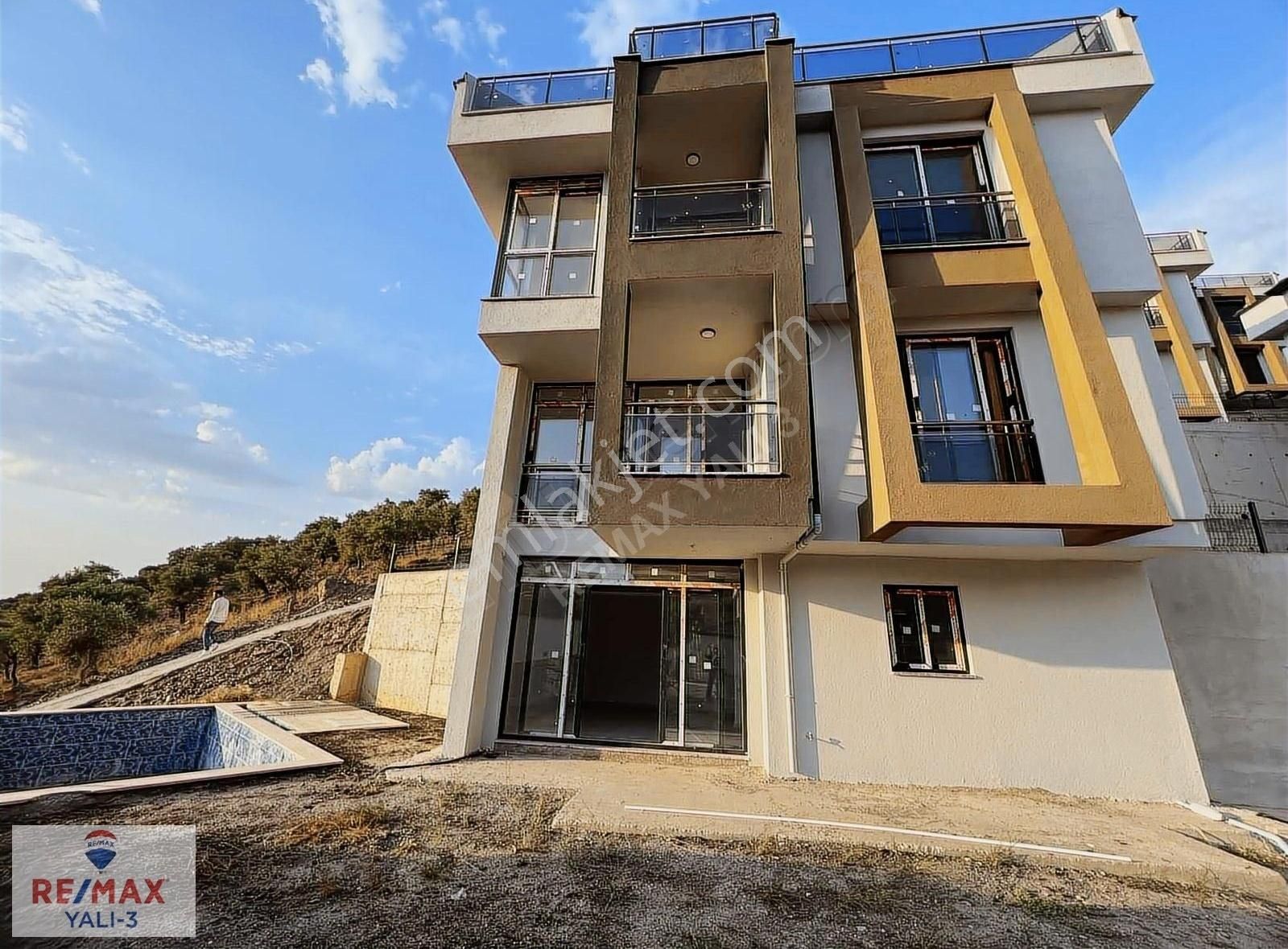 Milas Güllük Satılık Villa VİLLA MARİNA DA MÜSTAKİL HAVUZLU 4+1 SIFIR VİLLA