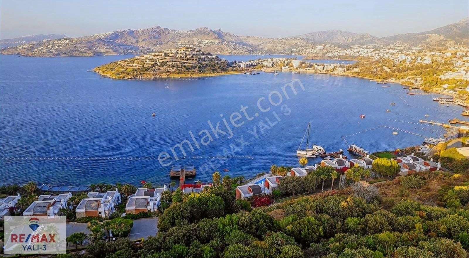 Bodrum Yalıkavak Satılık Daire BODRUM YALIKAVAK PLAJLI SİTE İÇİNDE BAHÇE KATI 2+1 GENİŞ DAİRE