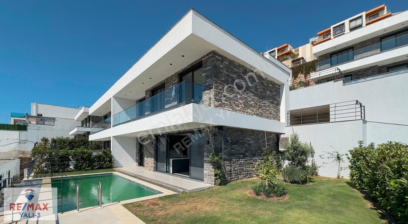 Bodrum Koyunbaba Satılık Villa BODRUM GÜMÜŞLÜK'te MÜSTAKİL HAVUZLU ve BAHÇELİ DUBLEKS VİLLA