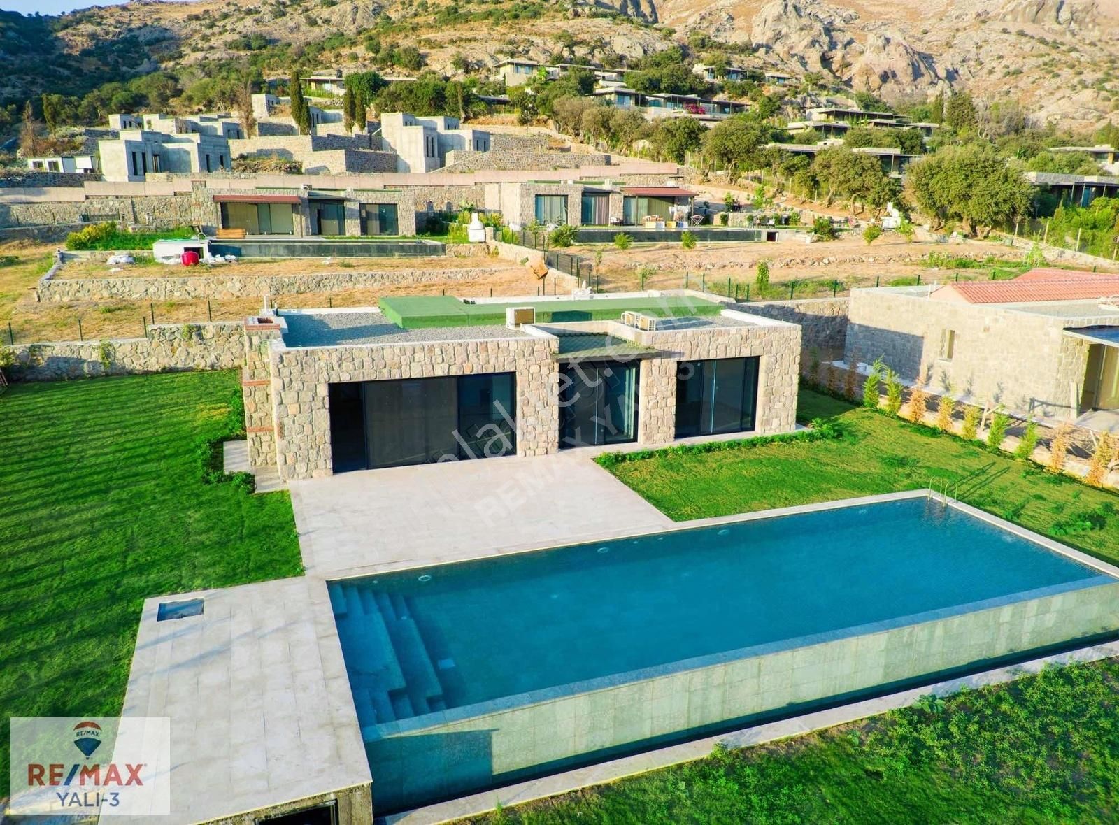 Bodrum Gümüşlük Satılık Villa RE/MAX YALI'DAN GÜMÜŞLÜK'TE 2500 M2 ARSA VE ÖZEL YAPIM VİLLA