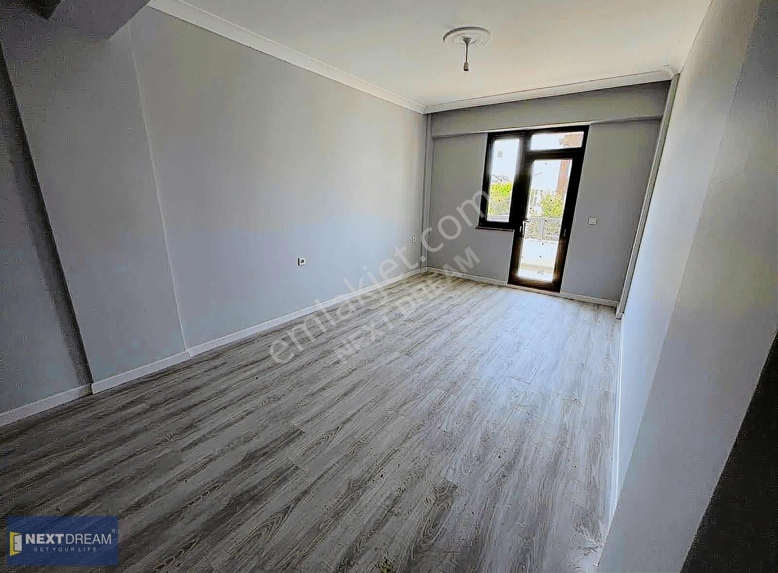 Gölcük Yazlık Yeni Satılık Daire YAZLIK' DA SİTE İÇİ ARA KAT 158 metre² 3+1