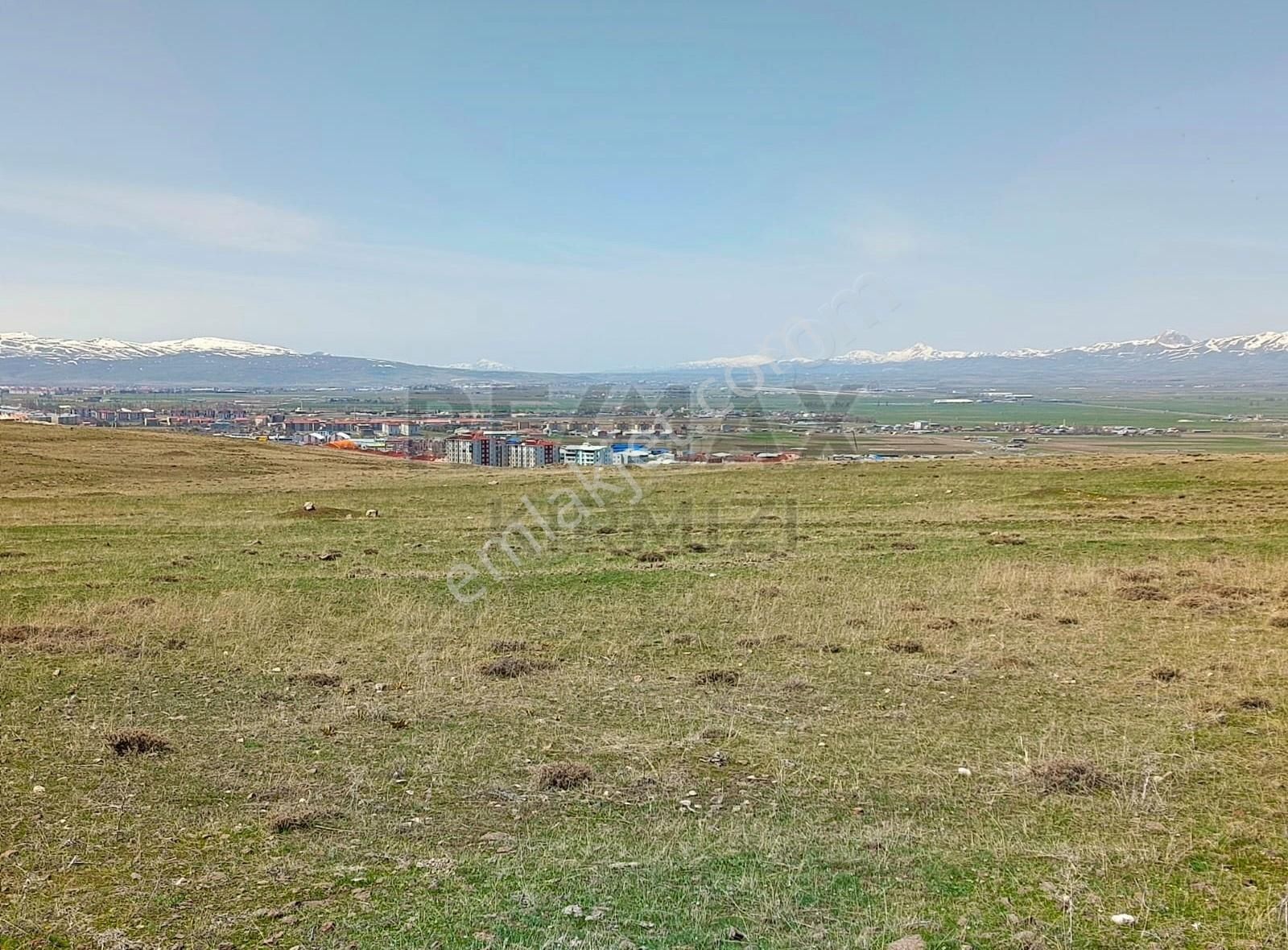 Palandöken Şehitler Satılık Tarla Re/max Kırmızı'dan Erzurum Hilalkent'de Satılık Tarla