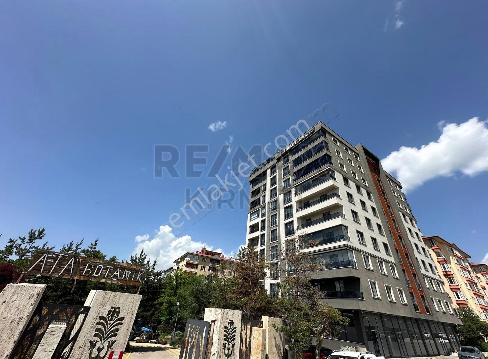 Yakutiye Lalapaşa Satılık Daire Re/max Kırmızı'dan Botanik Manzaralı Satılık 5+1 Dubleks Daire