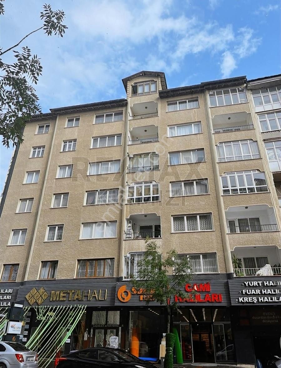 Yakutiye Lalapaşa Satılık Daire Re/max Kırmızı'dan Terminal Cad. Satılık 4+1 Daire