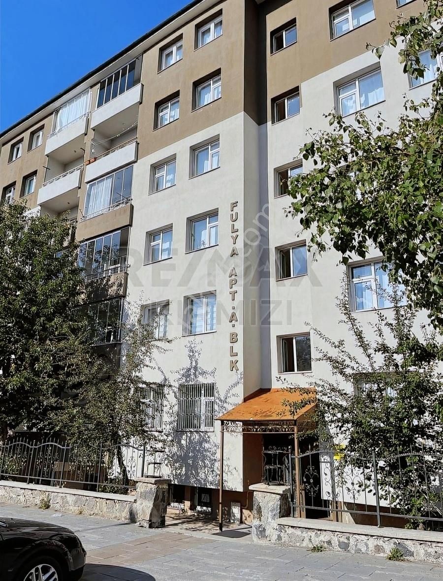 Yakutiye Rabia Ana Satılık Daire Re/max Kırmızı'dan Rabiana'da Satılık 3+1 Daire