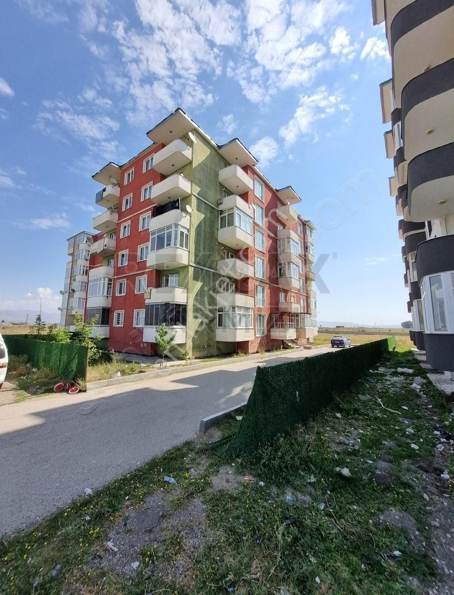 Aziziye Ilıca Satılık Daire Re/max Kırmızı'dan Aziziye Konutların'da Satılık 2+1 Daire