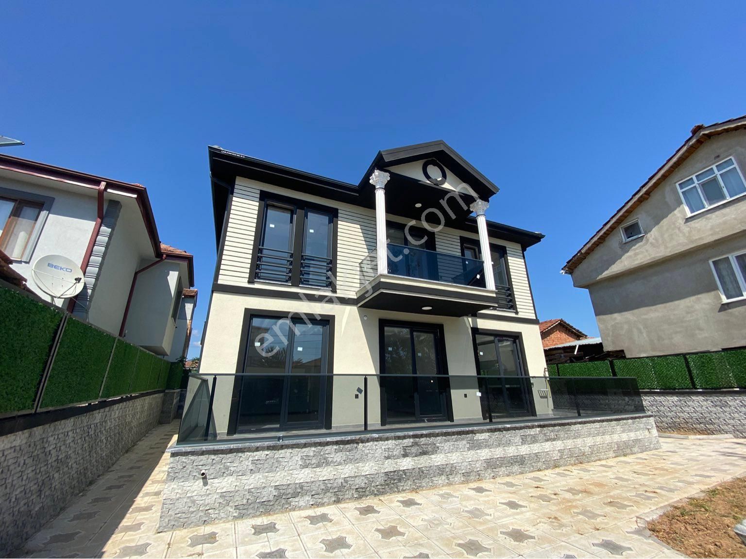 Hendek Başpınar Satılık Villa REMAX Sümeyye Çetinkaya’dan Lüks Villa