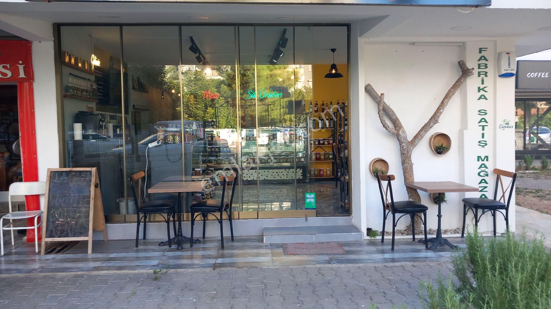 Muratpaşa Yeşilbahçe Devren Kafe & Bar YEŞİLBAHÇE'DE ANA CADDEYE 50 MT MESAFEDE DEVREN KİRALIK CAFE