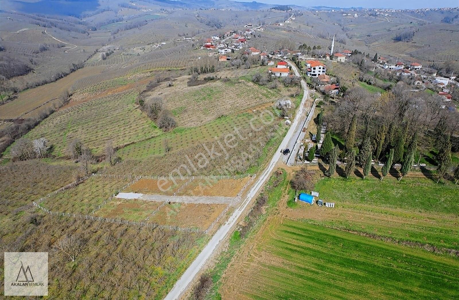 Ferizli Teberik Satılık Konut İmarlı 2 Kat Dubleks Ruhsatı Hazır Kat İrtifak Tapulu 500 M2 Arsa