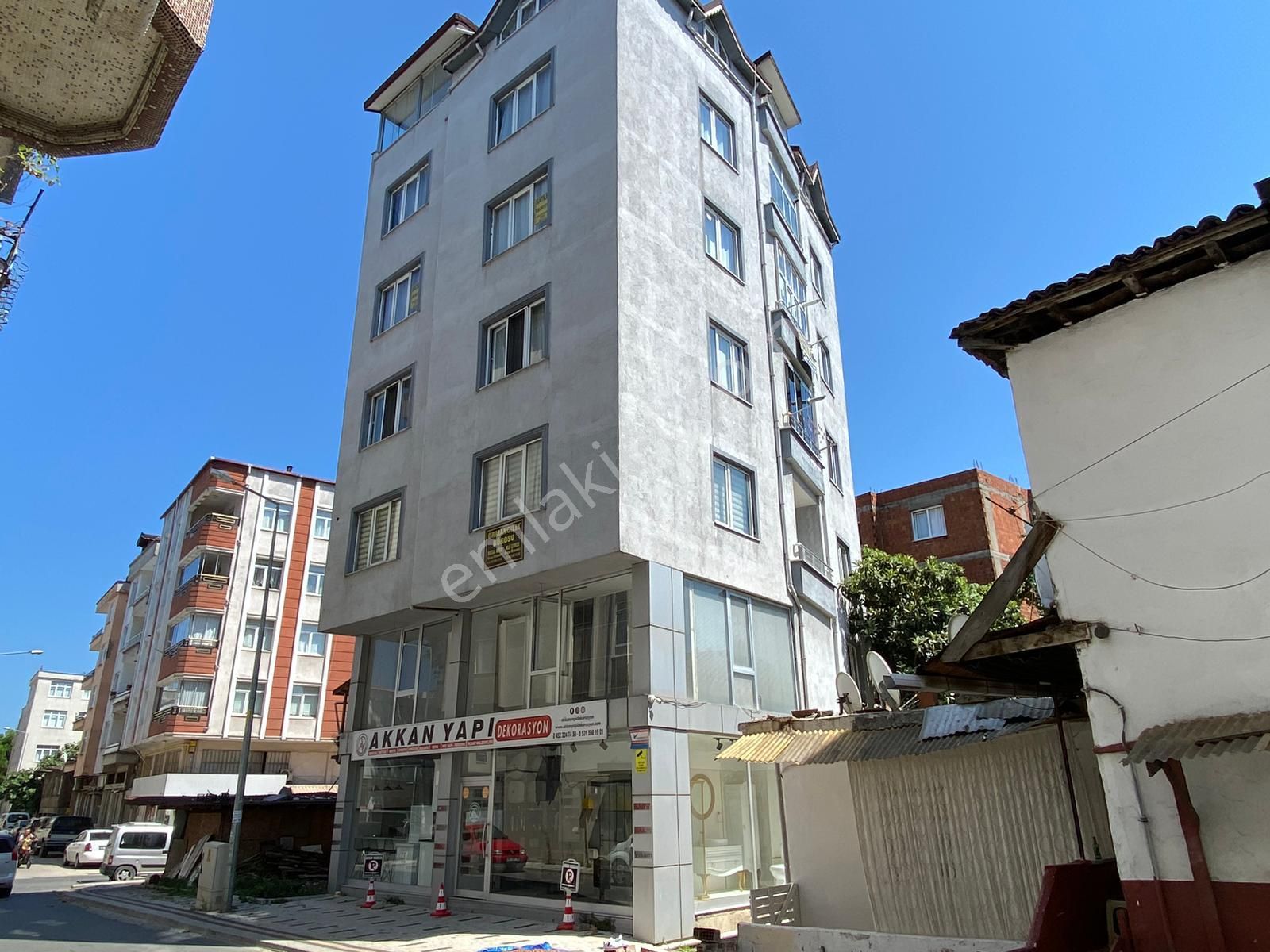 Ünye Liseler Satılık Daire  GÜLERYÜZ EMLAK'TAN SATILIK DAİRE__ŞEHİR MERKEZİNDE__KOMBİLİ__