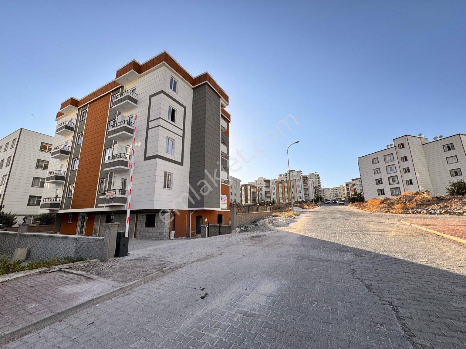 Karaköprü Seyrantepe Satılık Daire CADDE SEYRAN’DAN SATILIK 1+1 /1.KAT