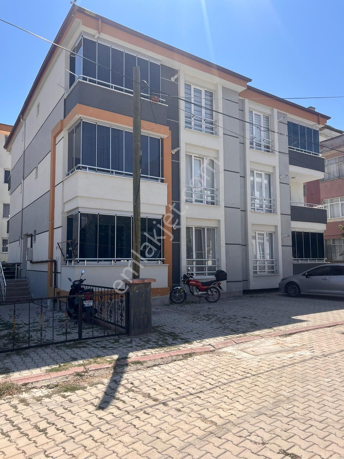 Merzifon Sofular Satılık Daire ÇINAR EMLAK’TAN SATILIK 1+1 EŞYALI DAİRE