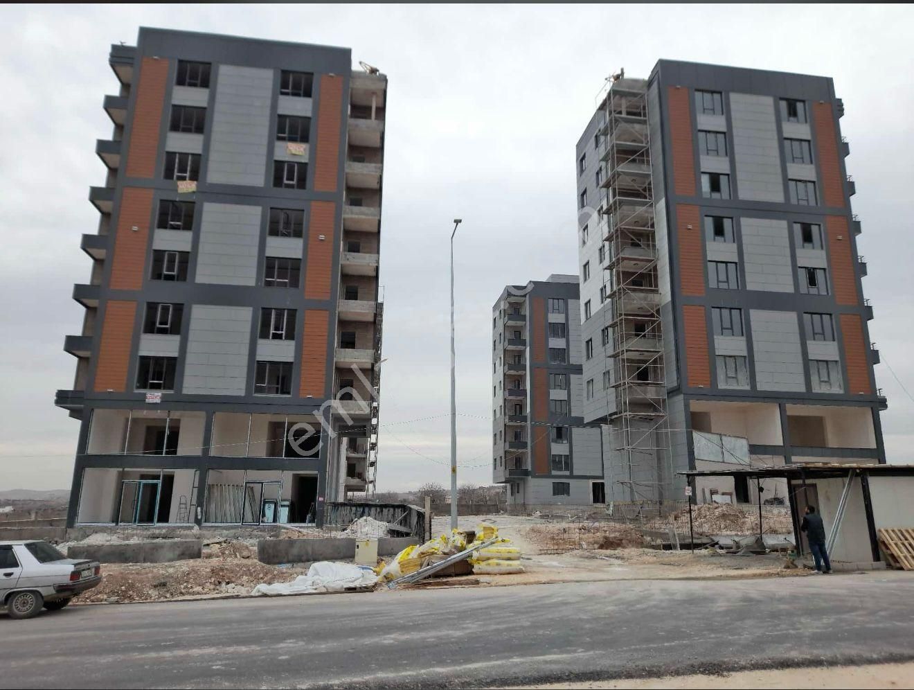 Fırat Emlaktan Mehmetçik'te Satılık Arakat Lüks İçi Full 2+1