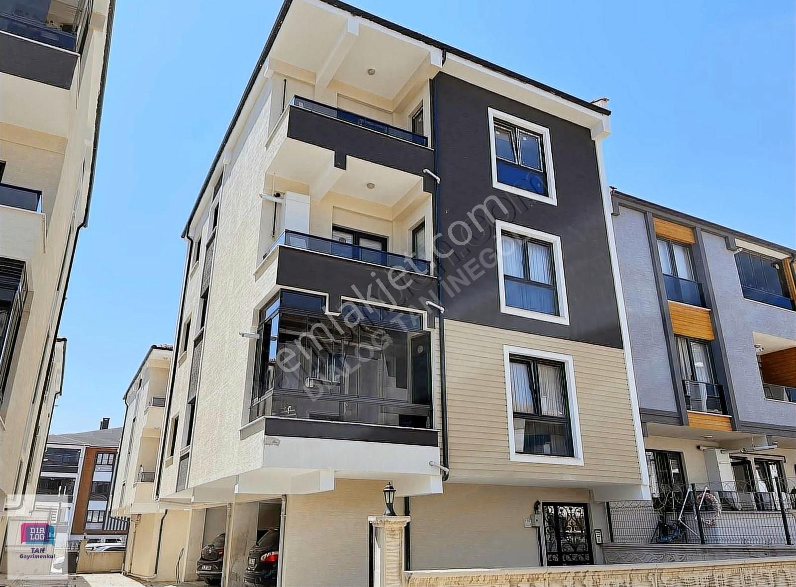 İnegöl Yeni Satılık Daire DİALOG TAN GM SERCAN BİLİM'DEN SATILIK SİTE İÇİ LÜX DAİRE