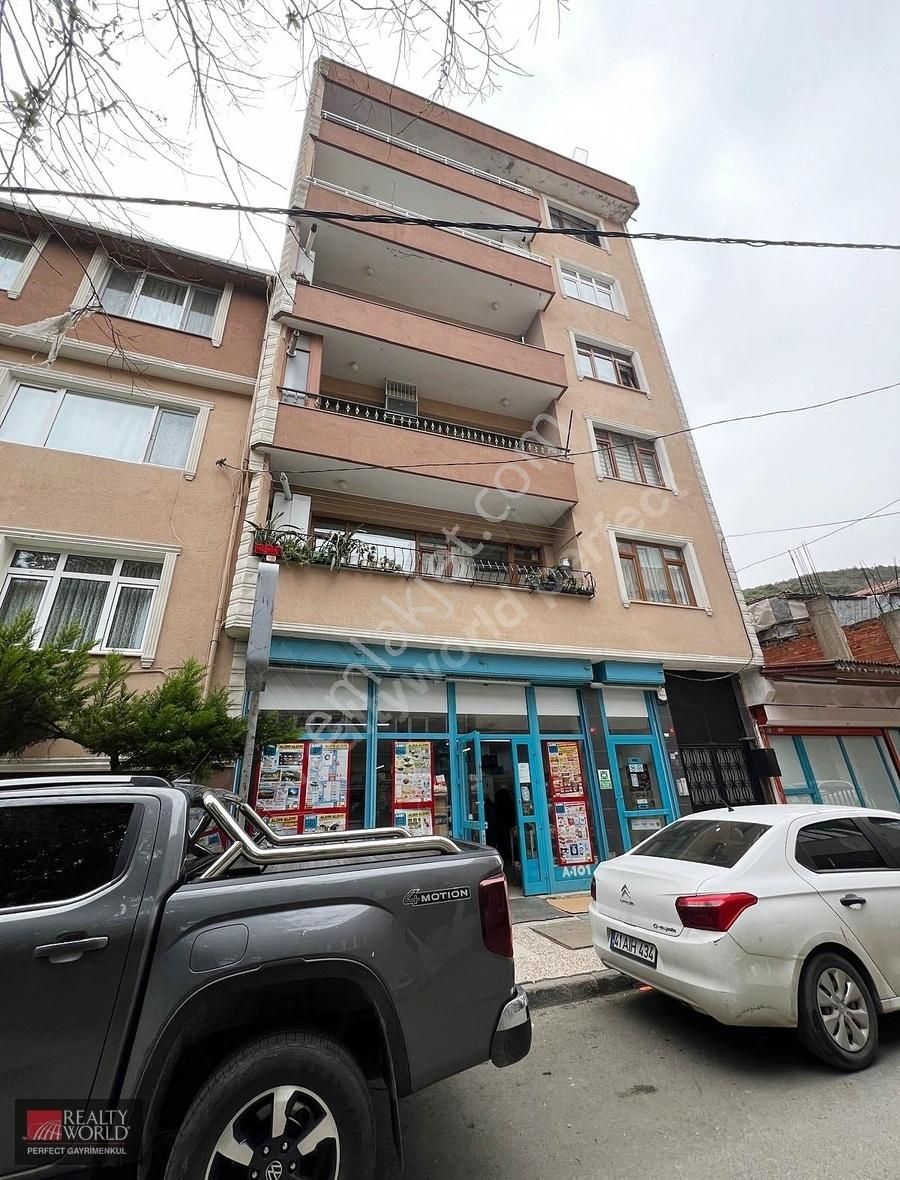 Sarıyer Rumeli Kavağı Satılık Daire SARIYER R.KAVAĞI MERKEZDE 3.KAT 3+1 145 M2 BALKONLU ARA DAİRE