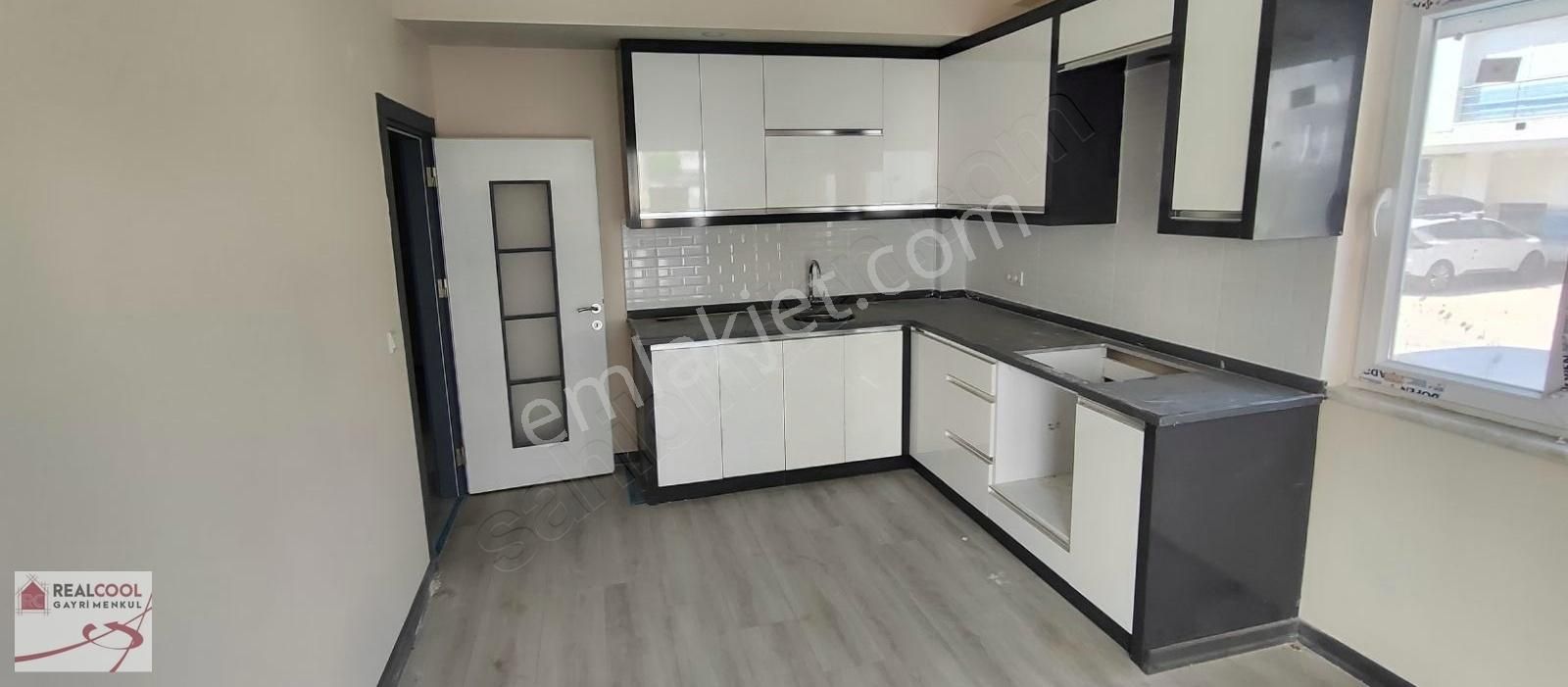 Manavgat Sarılar Satılık Daire MANAVGAT SARILAR ÇAMLIK MAH DE AMERİKAN MUTFAK 2+1 SATILIK DAİRE