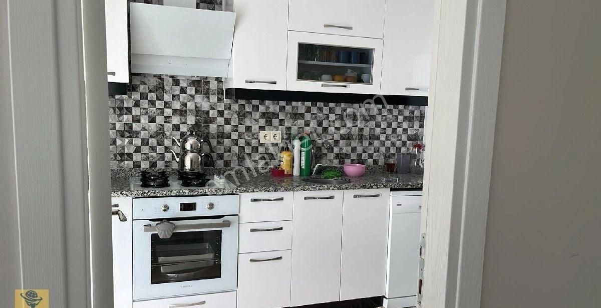 Tekirdağ Süleymanpaşa İlçesi Zafer Mahallesinde Acil Satılık Eşyalı Daire