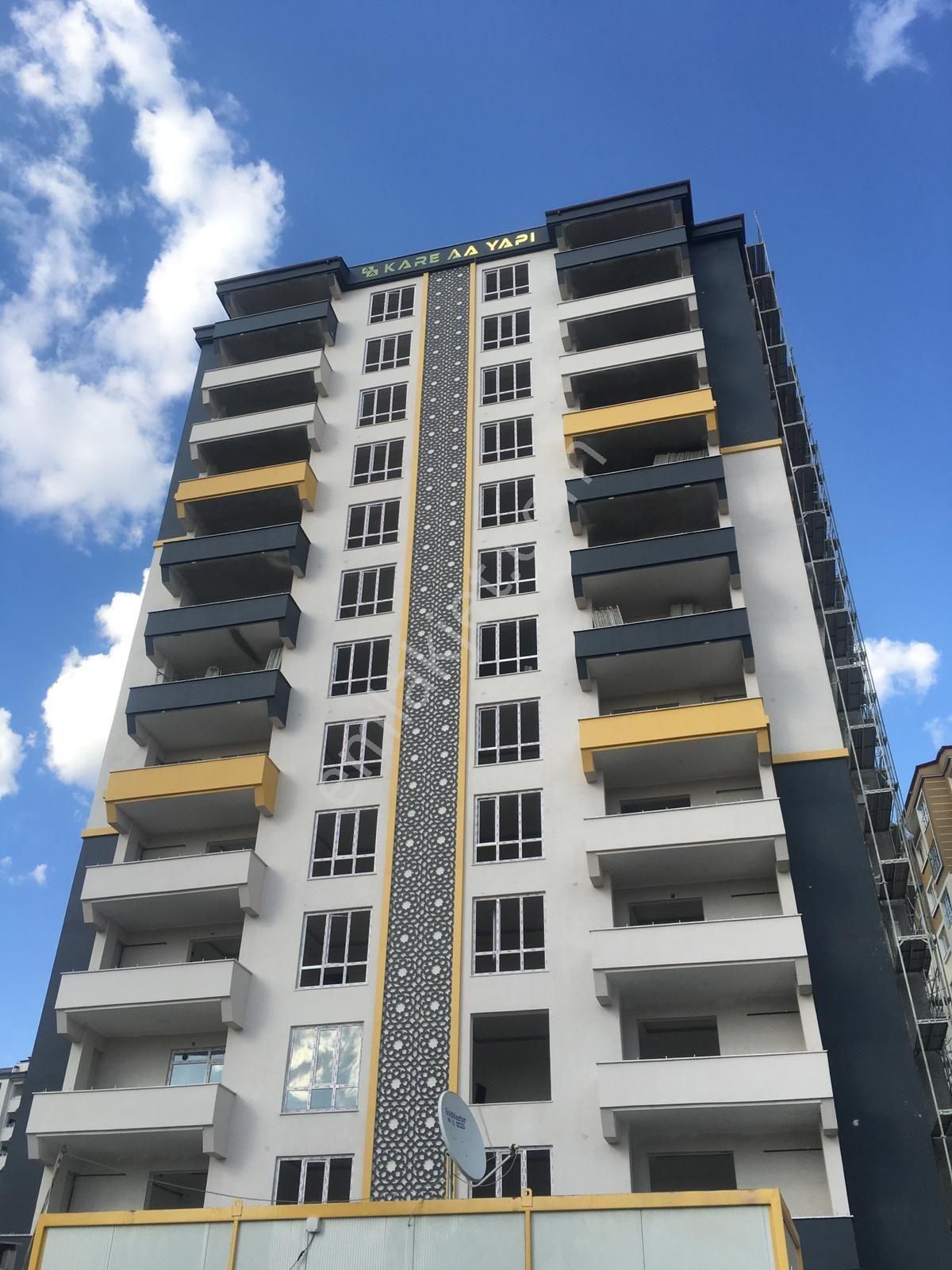 Şehitkamil Seyrantepe Kiralık Daire Sefa Gayrimenkul'den Liv Hospital Hastanesi Yanında Kiralık Memur Şartlı Daire