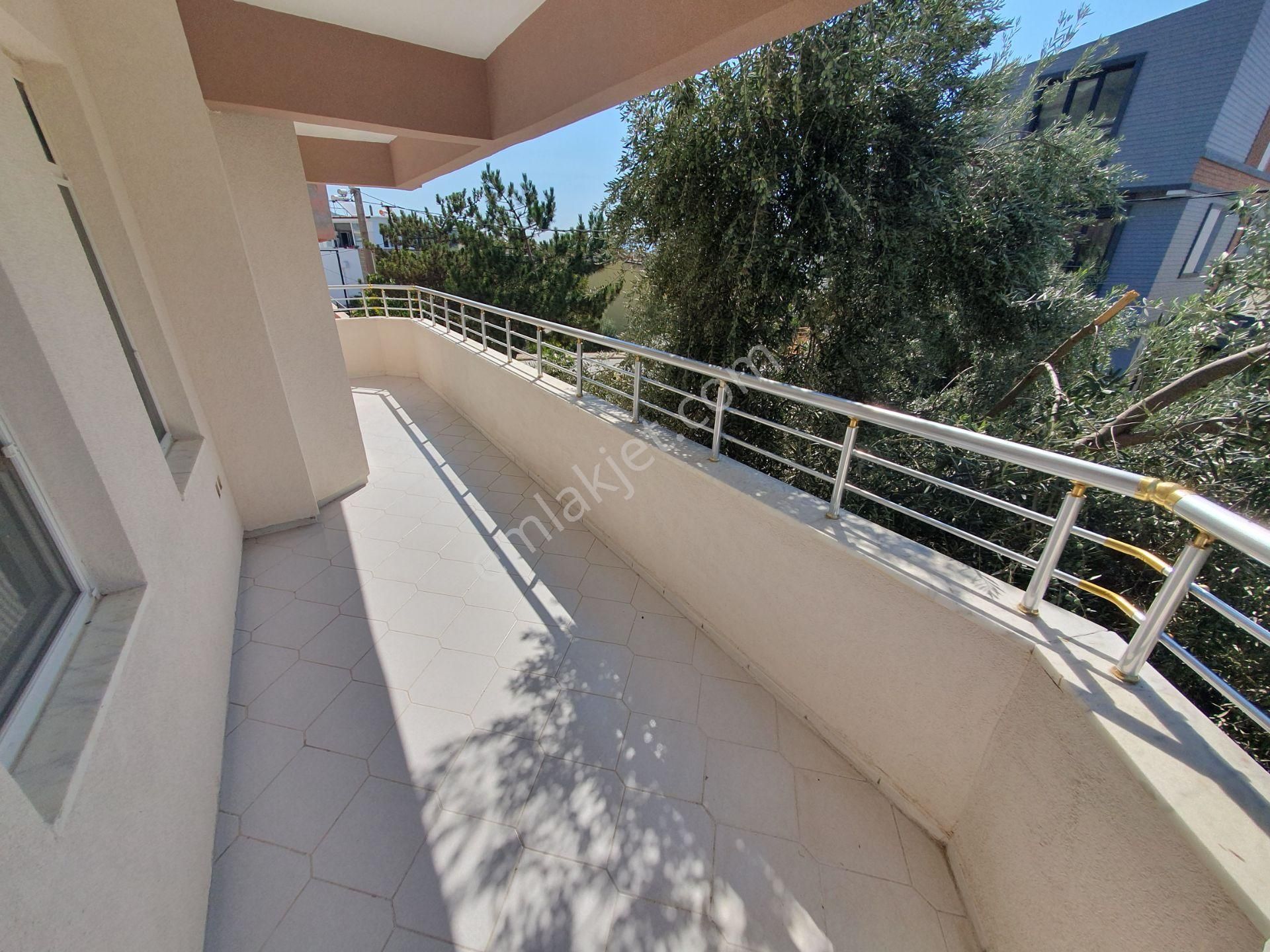 Altınoluk İlkbahar'dan 300m2 Arsa İçinde Tam Bağımsız Merkeze Denize Yakın 6+1 Triplex Villa - Görsel 31