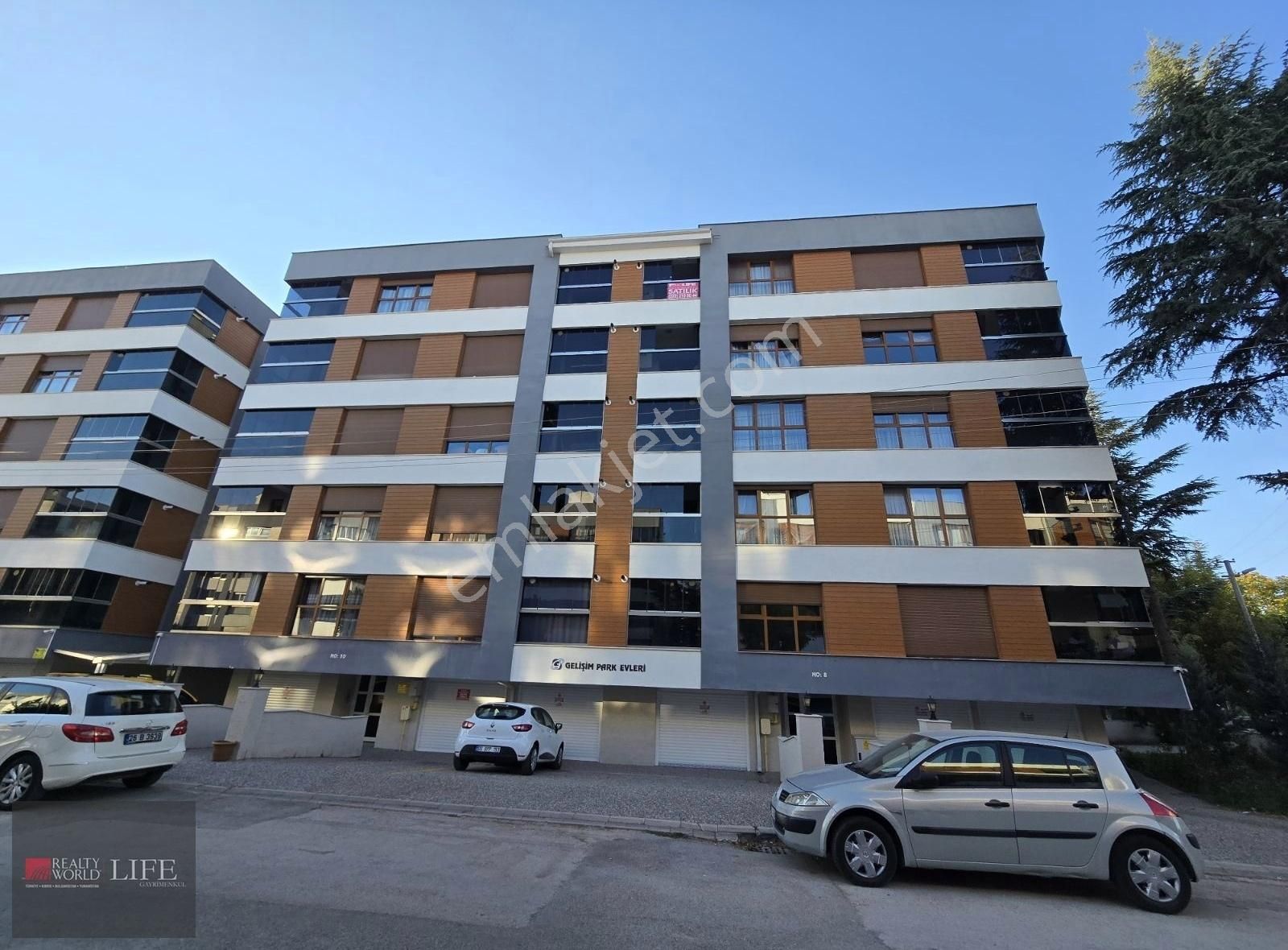 Odunpazarı Vişnelik Satılık Daire RW LIFE// VİŞNELİK MAHALLESİ GÜL SOKAKTA SATILIK 2+1 DAİRE