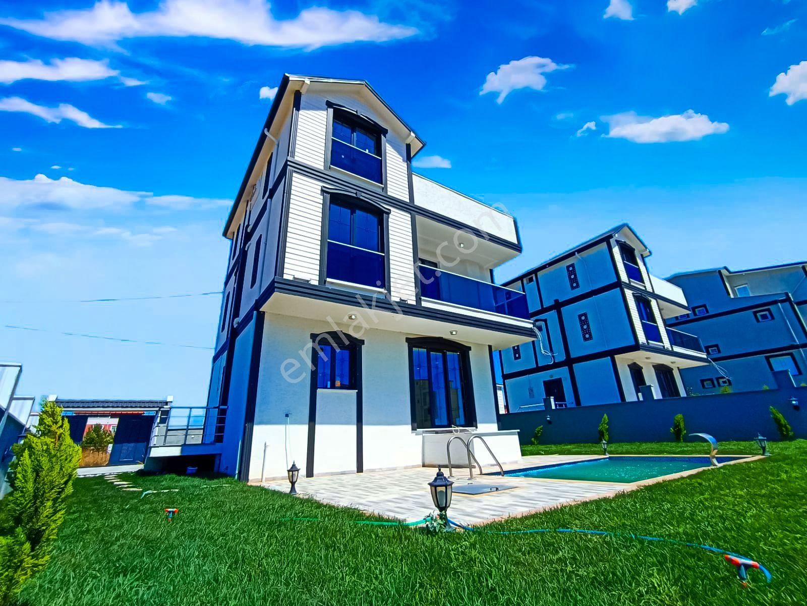 ╭╯hâl Group╰╮havuzlu Özenle Dizayn Edilmiş Beyaz Saray - Görsel 2