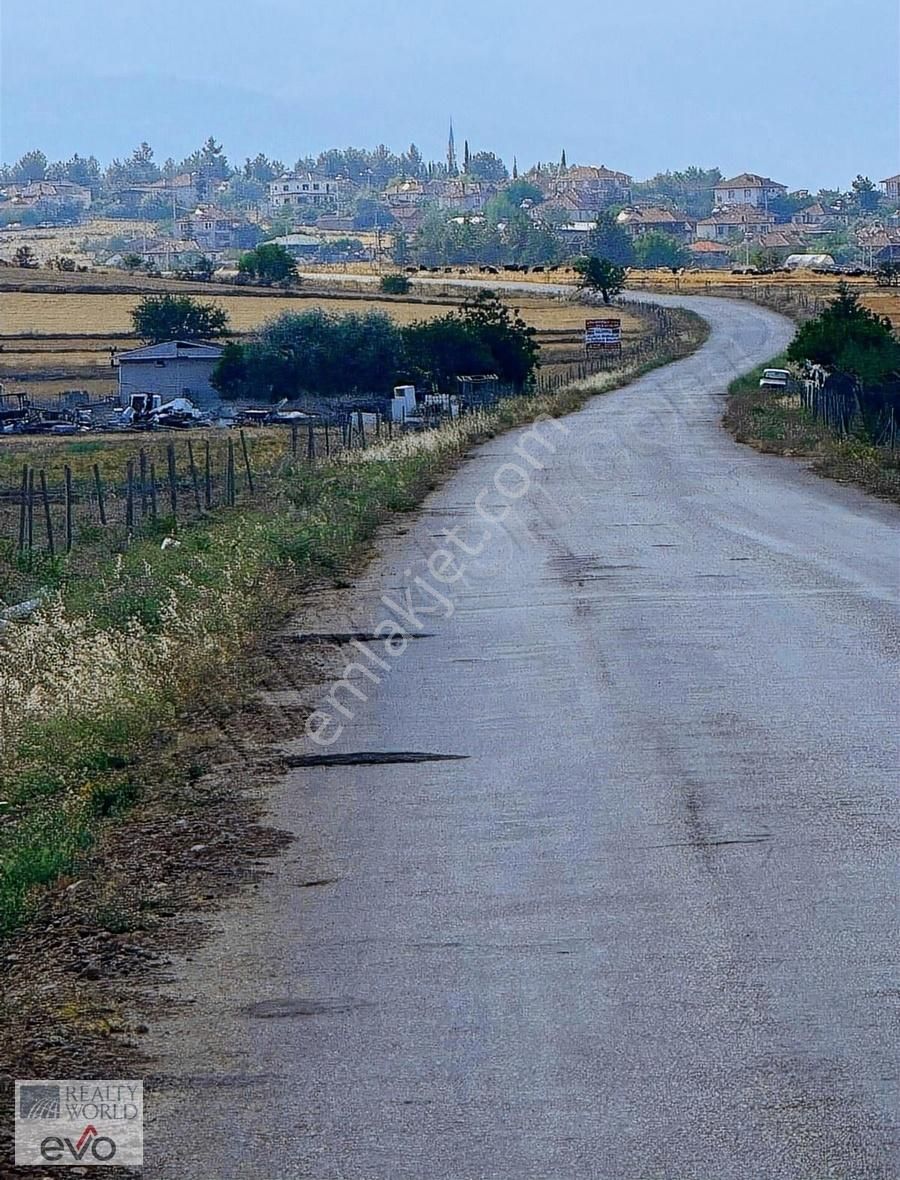 Korkuteli Bozova Satılık Tarla Korkuteli Bozova'da Satılık 1330 M2 Arazi