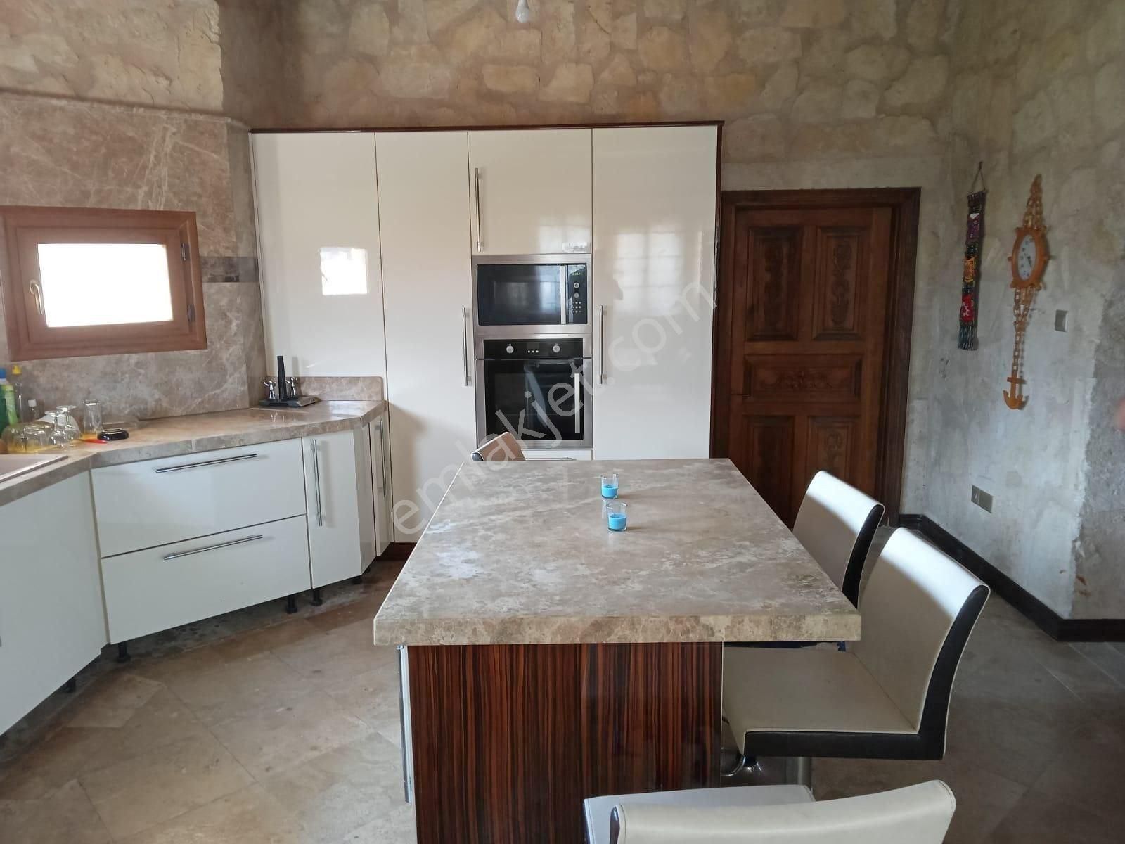 Girne Karşıya Da 4+1 Eşyalı Satılık Villa - Görsel 4