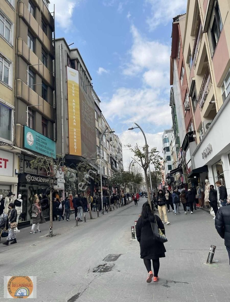 Bakırköy Zeytinlik Satılık Daire BAKIRKÖY EBUZİYA CADDESİNDE İŞ YERİNE UYGUN 2+1 DAİRE