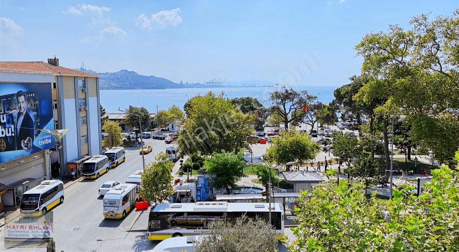 Gemlik Demirsubaşı Satılık Daire GEMLİK MERKEZDE DENİZ MANZARALI SATILIK DAİRE