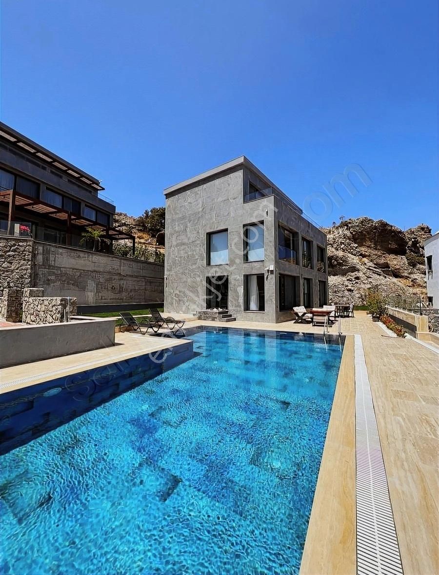 Bodrum Gündoğan Satılık Villa Bodrum Gündoğan da Full Deniz Manzaralı 5 Odalı Muhteşem Villa