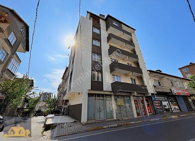 Pendik Kavakpınar Satılık Bina CADDE ÜZERİNDE 5 DAİRE ve DÜKKANLI KOMPLE SATILIK BİNA