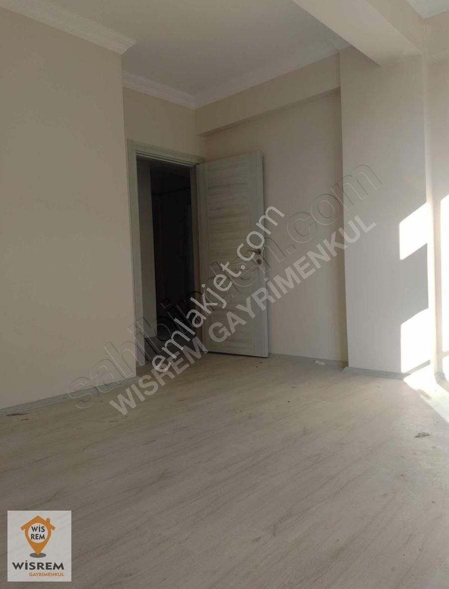 Burdur Merkez Menderes Satılık Daire WİSREM GAYRİMENKUL'DEN PAZARA YAKIN ARA KAT 2+0 SÜPER DAİRE