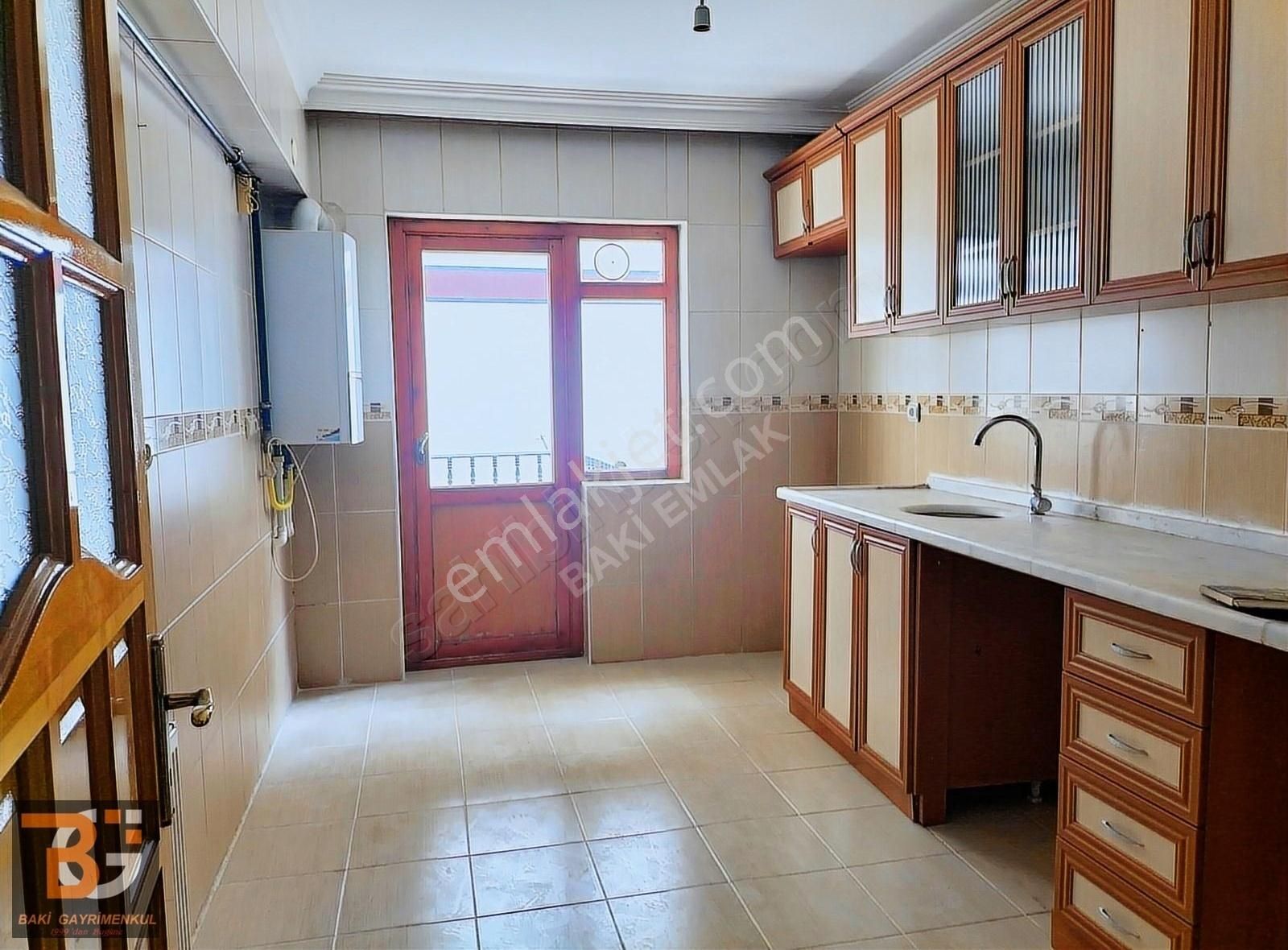 Etimesgut Topçu Satılık Daire ACİL SATILIK TOPÇUDA MERKEZİ KONUMDA 1.ARAKAT 120 M2 3+1 DAİRE