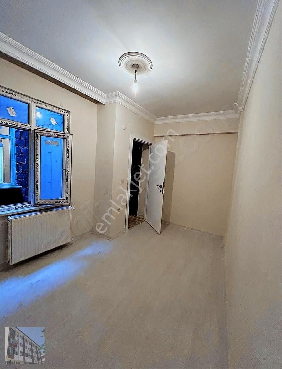 Esenyurt Turgut Özal Satılık Daire AVCILAR ESENYURT METROBÜSE YÜRÜME MESAFESINDE 2+1 SATILIK DAİRE