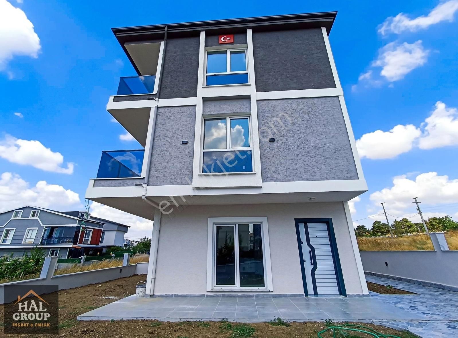 ╭╯hâl Group╰╮geniş Bahçeli Merkezi Konumda Oturuma Hazır Villa - Görsel 13