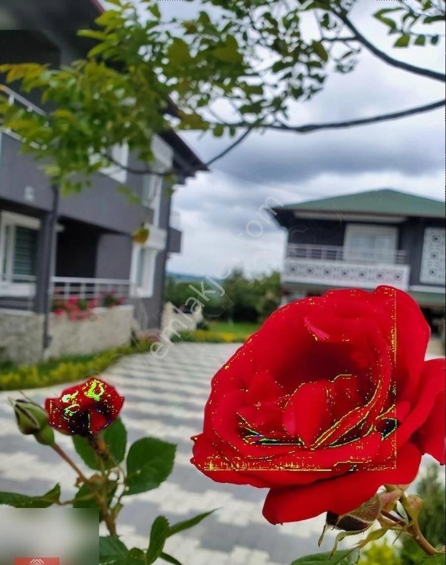 Başakşehir Şamlarda Tapulu Satılık Boş Deniz Ve Göl Manzaralı Fırsat 3 Adet Müstakil Villa - Görsel 19