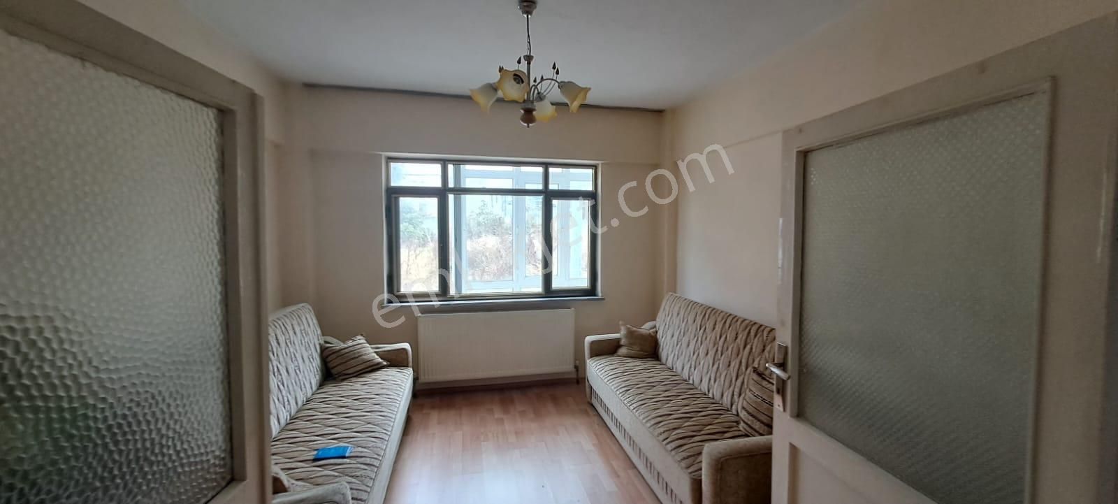 Bandırma 17 Eylül Satılık Daire  MAYADAN 17 EYLÜL MAHALLESİNDE SATILIK 2+1 GENİŞ ARAKAT DAİRE