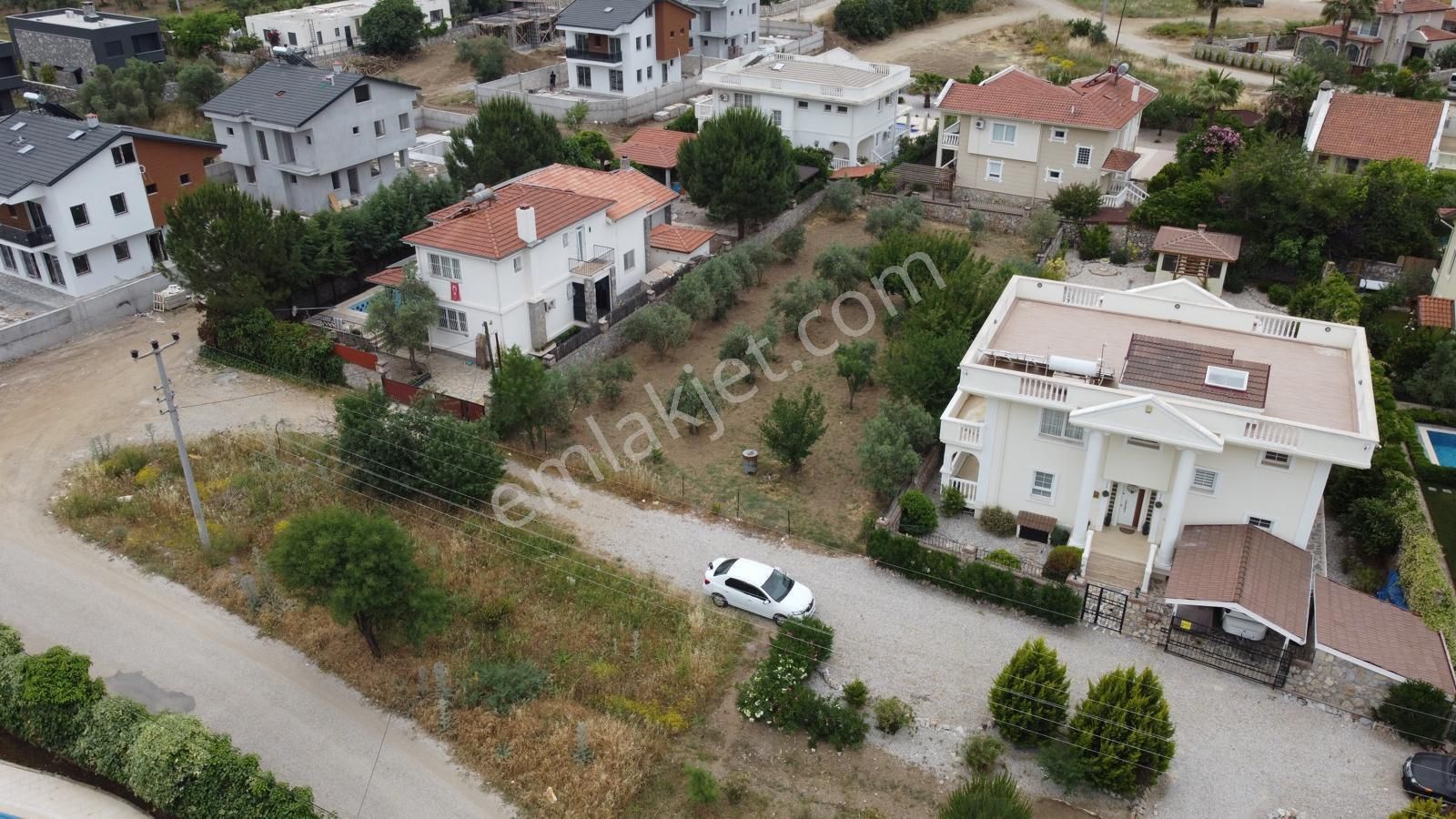 Fethiye Yeşilüzümlü Satılık Konut İmarlı Fethiye Yeşilüzümlü’de Satılık 760 M2 Arsa