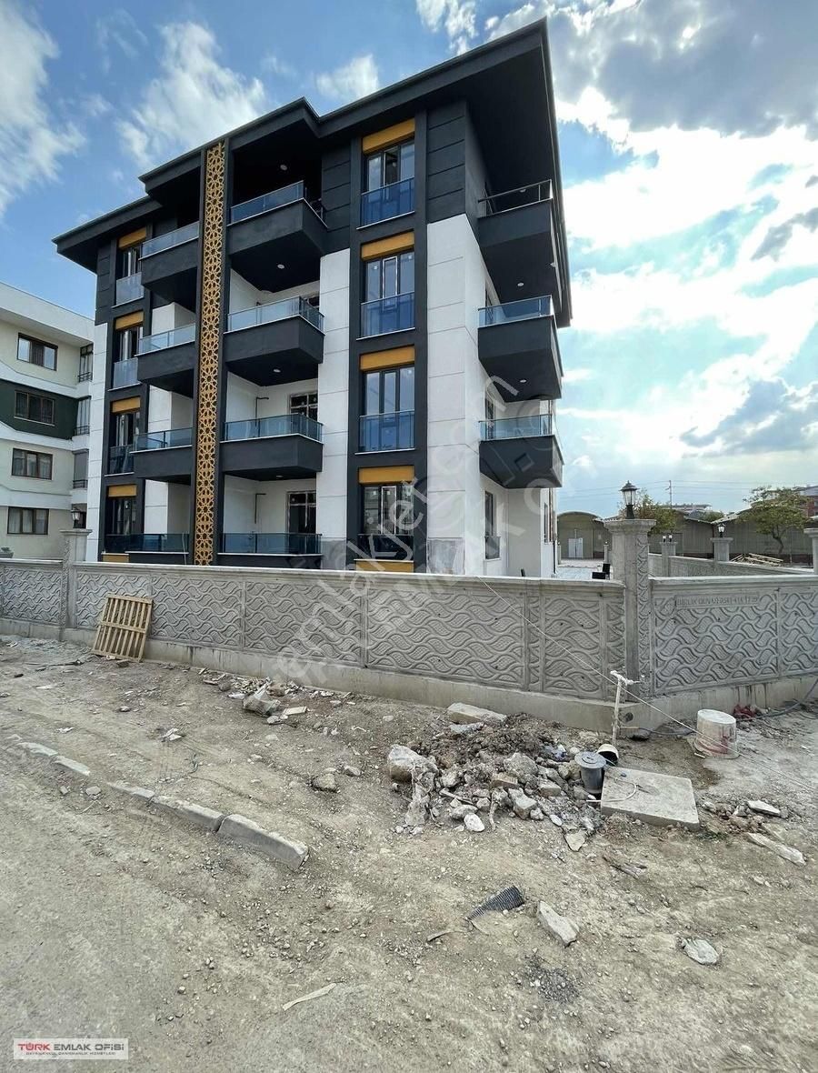 Karatay Hacı Hasan Satılık Daire ALİ ULVİ KURUCU CADDESİ YANI SATILIK 3+1 ARAKAT DAİRE