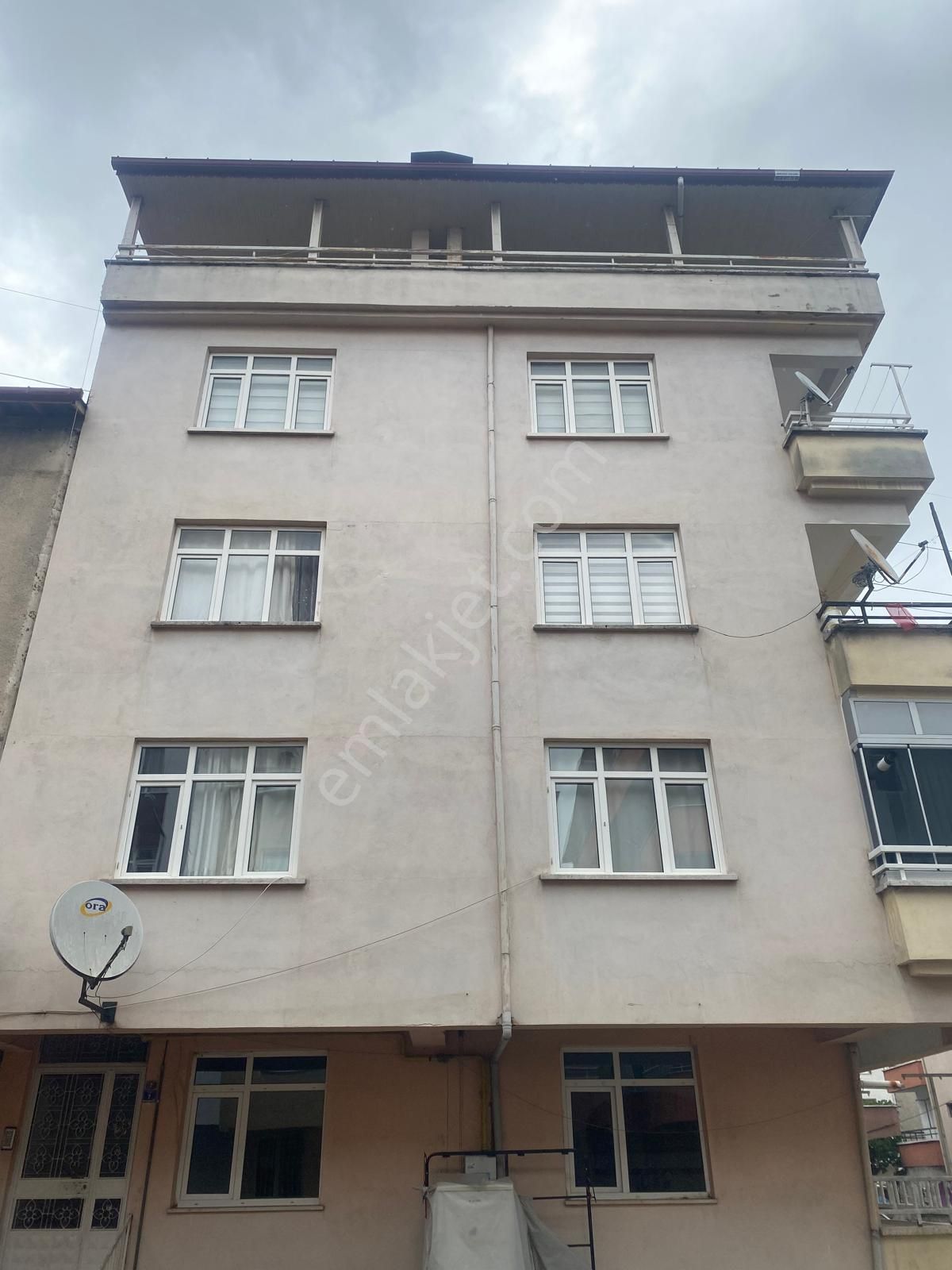 Altınordu Karşıyaka Satılık Daire  KARŞIYAKA MAH. FIRSAT FİYAT SATILIK 4+1 140 M2 DAİRE