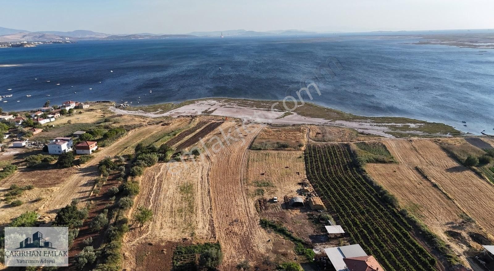 Aliağa Yenişakran Satılık Tarla DENİZE SIFIR ÇANAKKALE - İZMİR YOLUNA YAKIN SATILIK TARLA