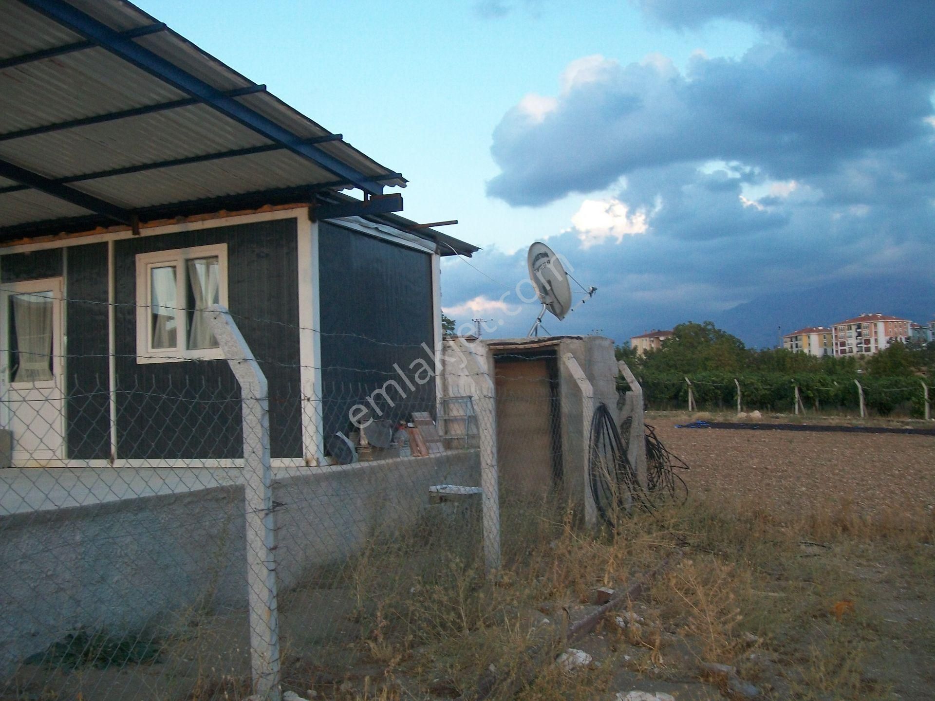 Halkapınarda Eltutan Mevkisinde Petrol Karşısı 500 M² Arsa İçinde Prefaptik Ev - Görsel 3