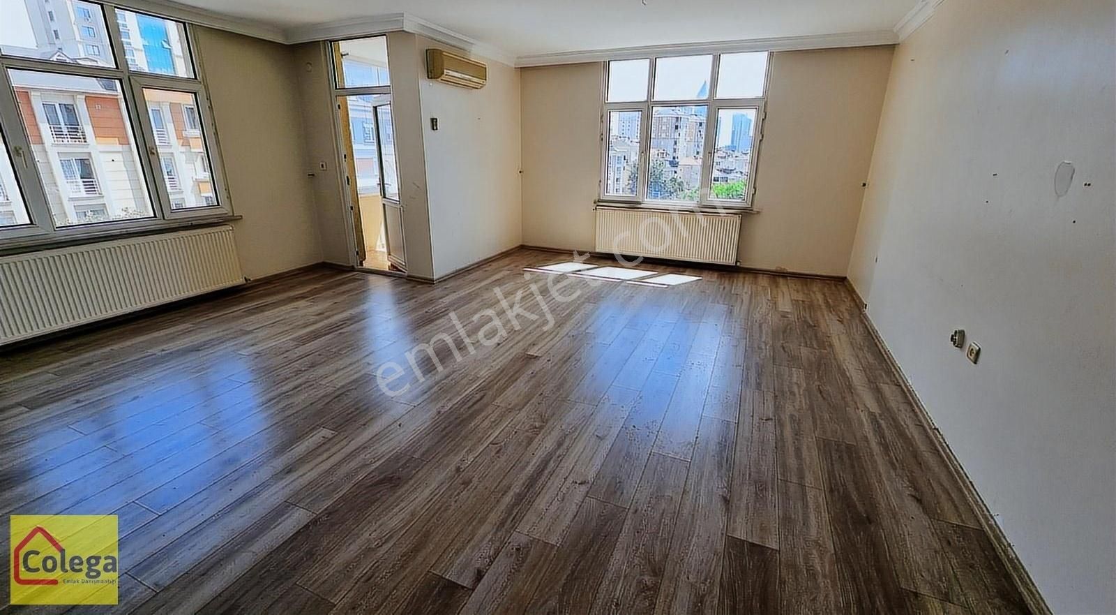 Ümraniye Atakent Kiralık Daire Atakent'te Harika Konumda Kiralık 3+1 Geniş Daire, Önü Açık