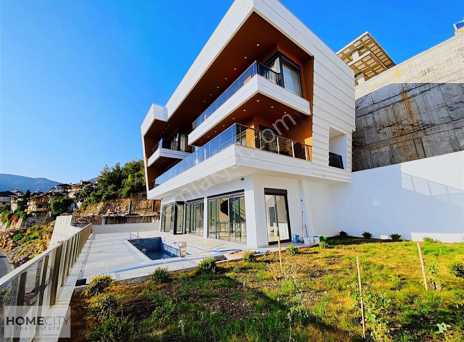 Alanya Bektaş Satılık Villa Alanya Bektaş 5+2 730m2 Full Deniz&kale Manzaralı Özel Yapım Lüx