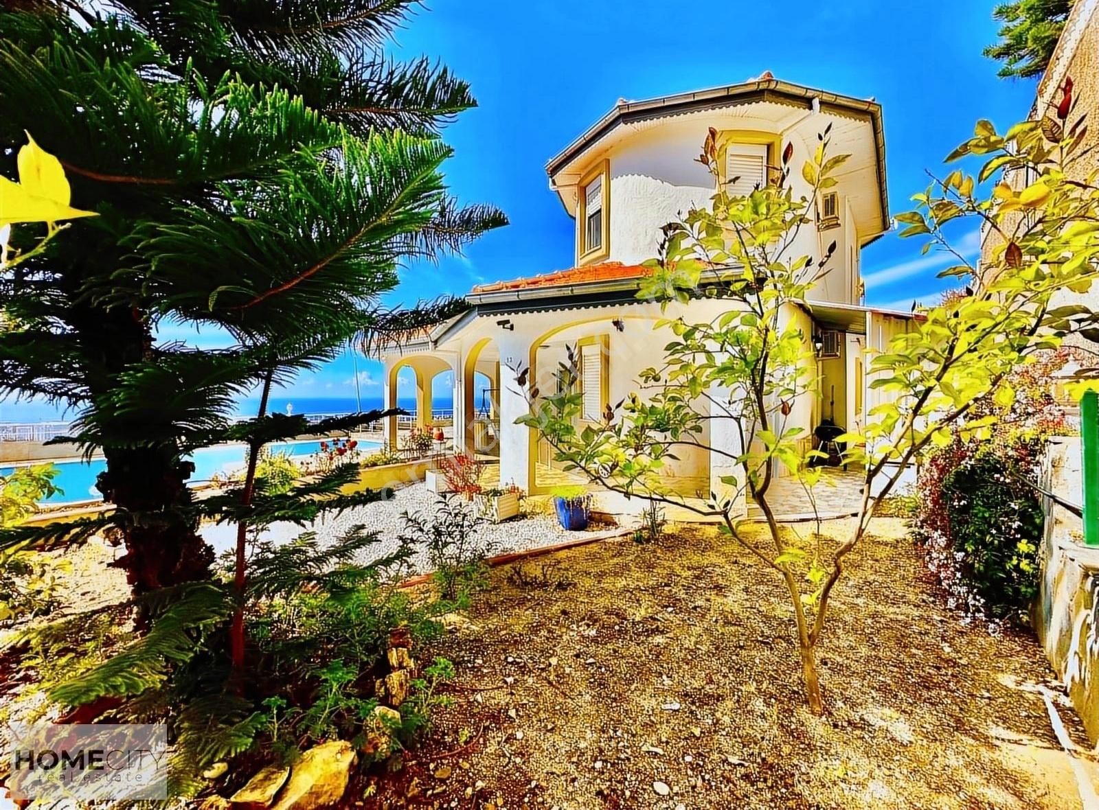 Alanya Mahmutlar 3+1 180m2 Villa Havuz,deniz Ve Kale Manzaralııı - Görsel 17