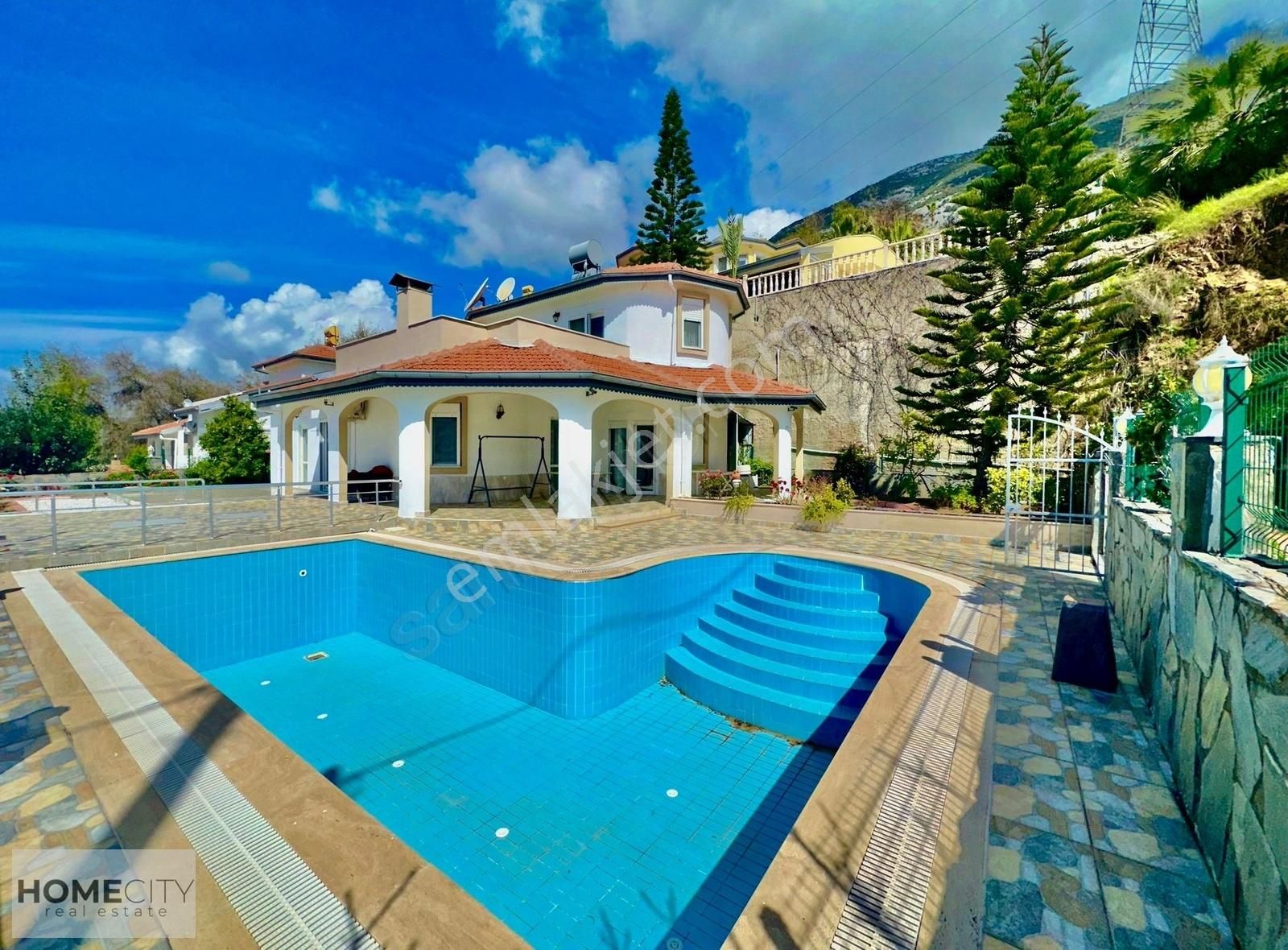 Alanya Mahmutlar Satılık Villa ALANYA MAHMUTLAR 3+1 180M2 VİLLA HAVUZ,DENİZ VE KALE MANZARALIII