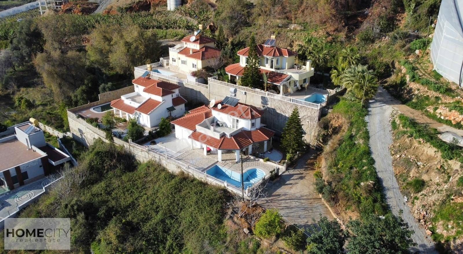 Alanya Mahmutlar 3+1 180m2 Villa Havuz,deniz Ve Kale Manzaralııı - Görsel 32