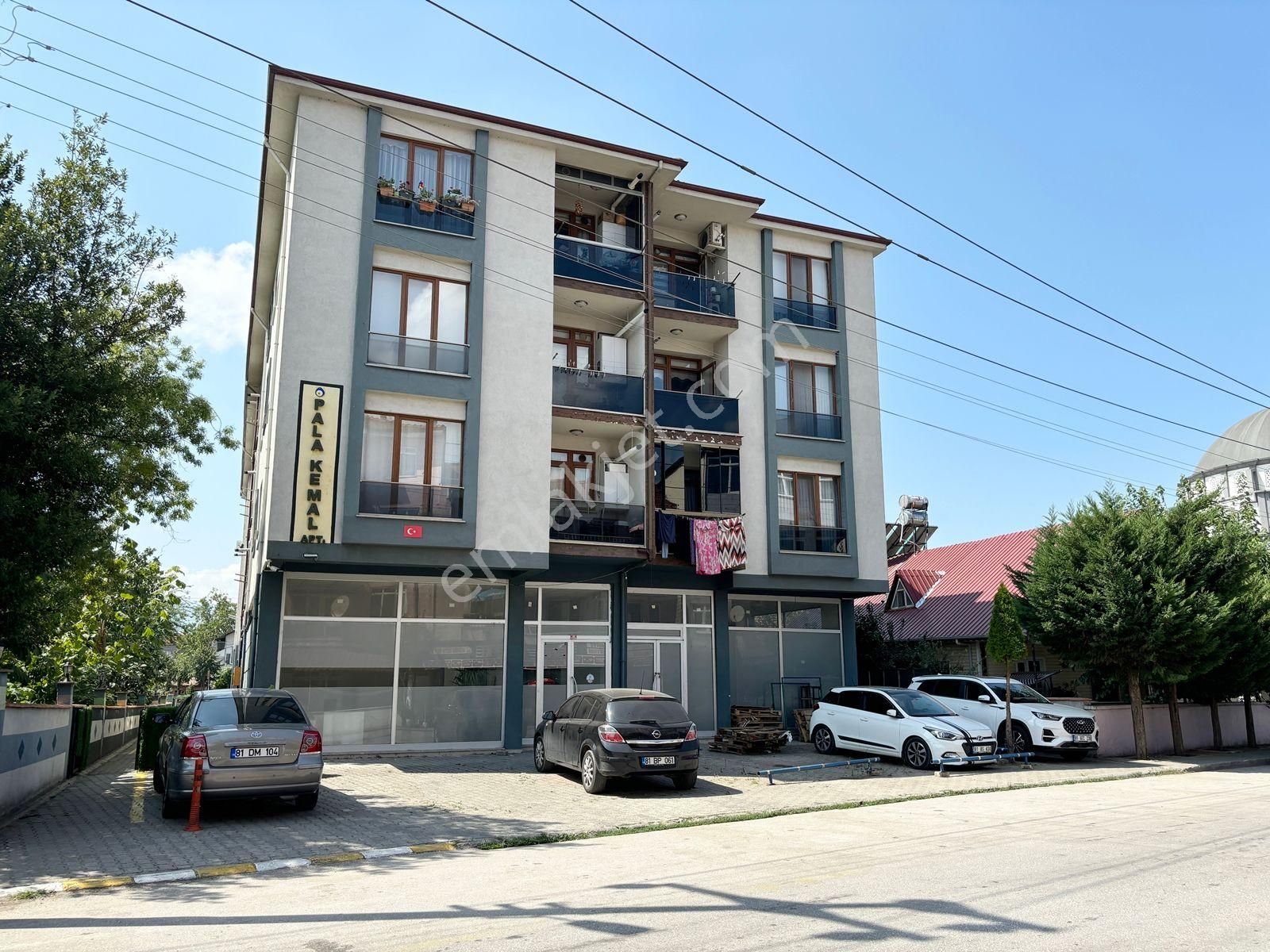 Düzce Merkez Cumhuriyet Satılık Daire   CUMHURİYET MAHALLESİ'NDE 1+1 55 M2 SATILIK    ARA KAT DAİRE 