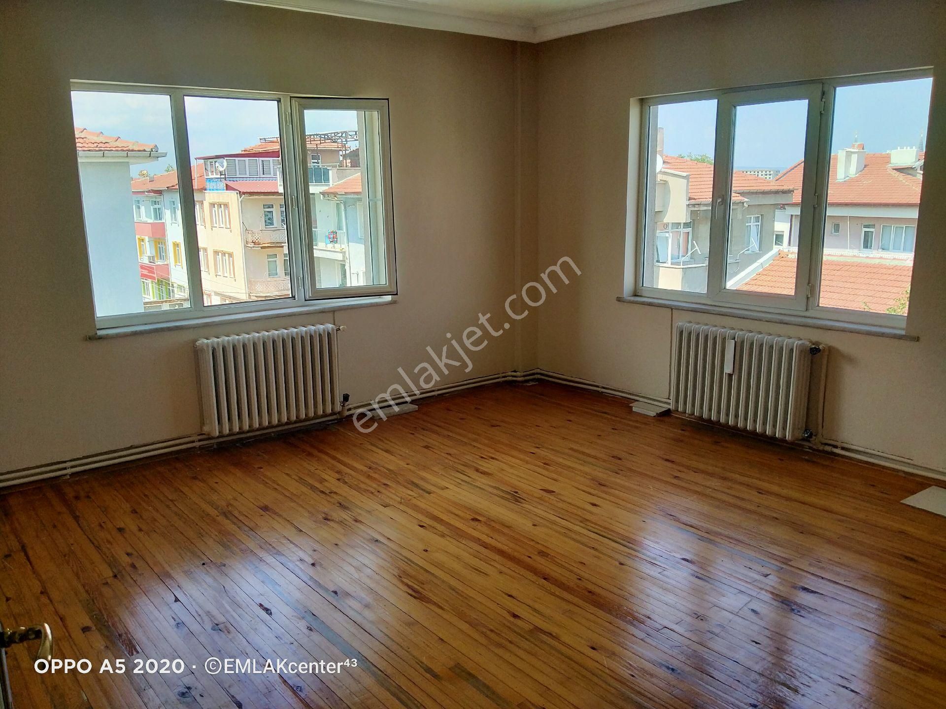 Kütahya Merkez Yunusemre Satılık Daire EMLAKCENTER43 DEN ACİL SATILIK 3+1